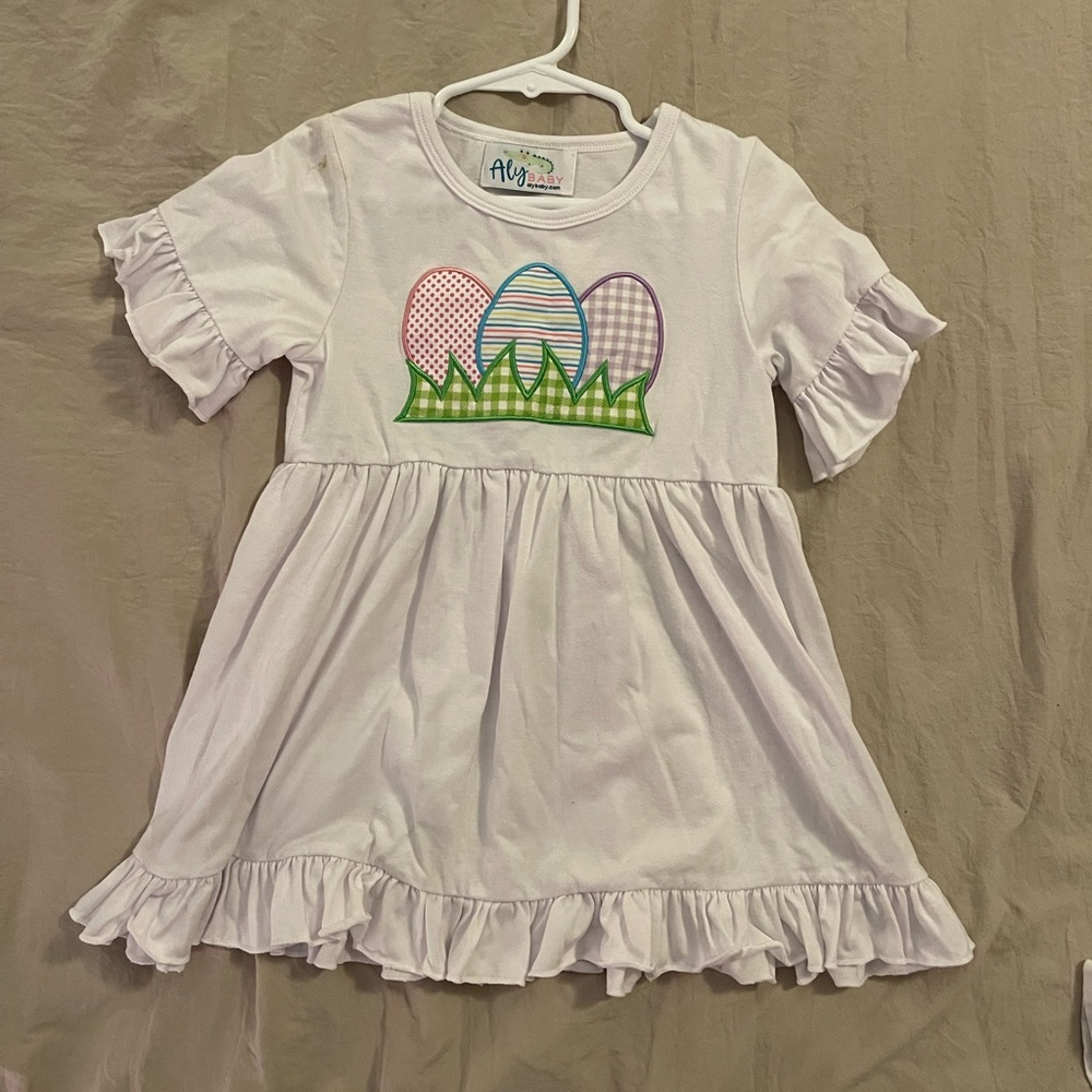 Aly baby size 5-6 Easter dress 🐣